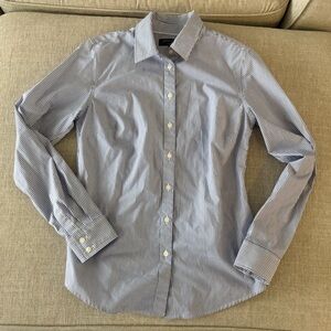 Banana Republic Blue and White Striped Button-Up Shirt Tailored Fit
